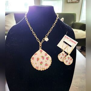 Betsey Johnson Shell Gem Floral detailed Necklace and Earrings NWT